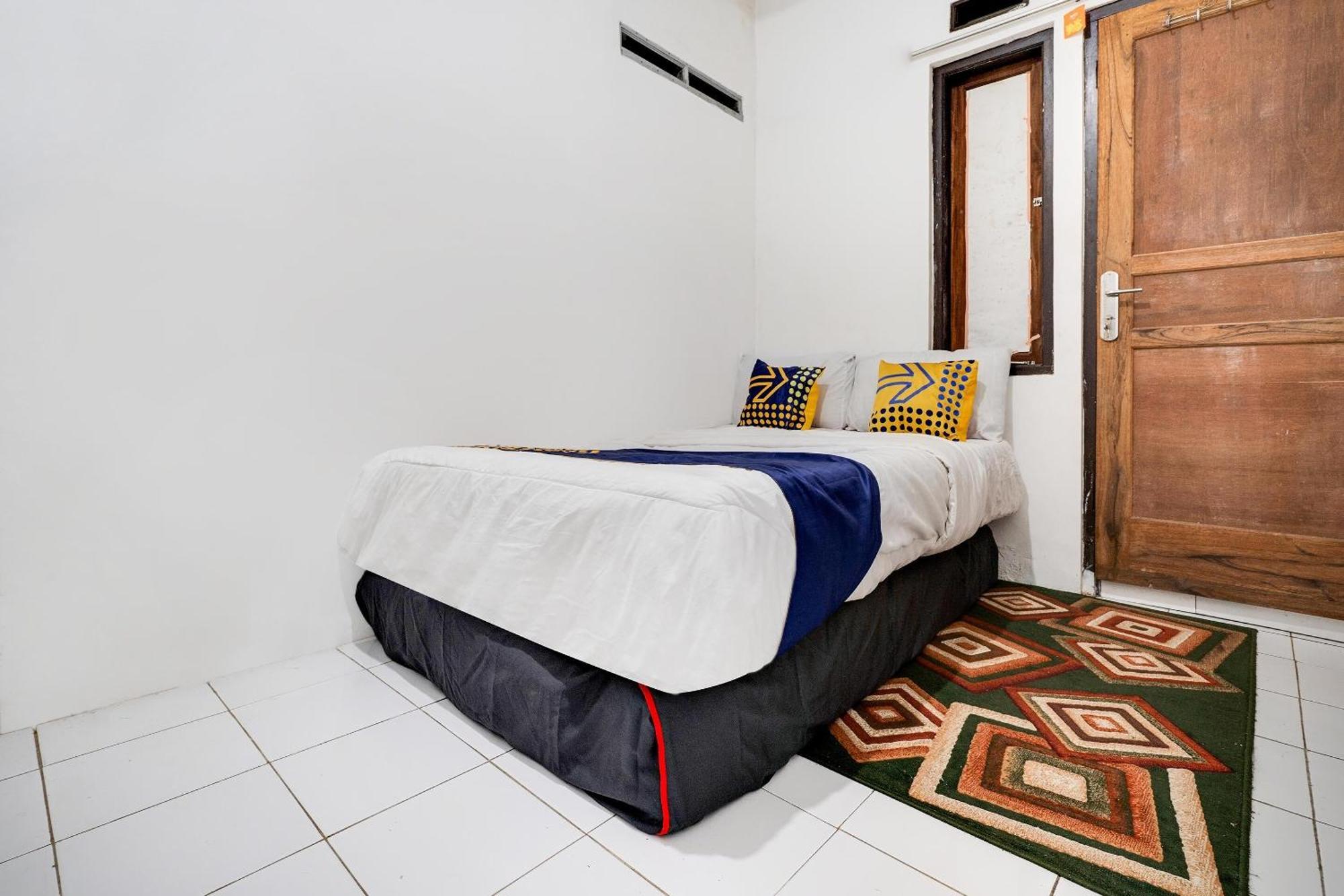 Hotel Spot On 91775 14 Syariah Bandung