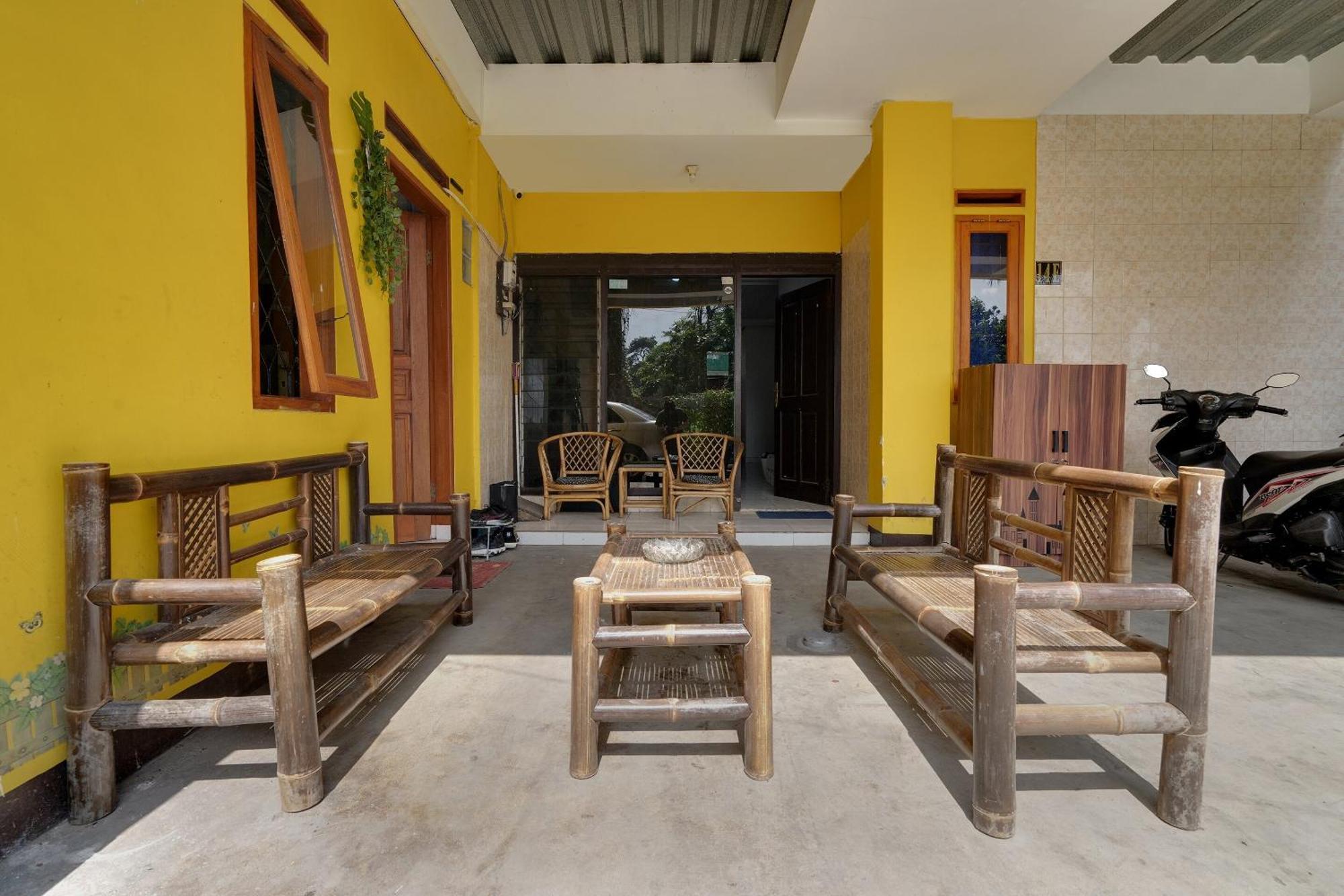 Hotel Spot On 91775 14 Syariah Bandung